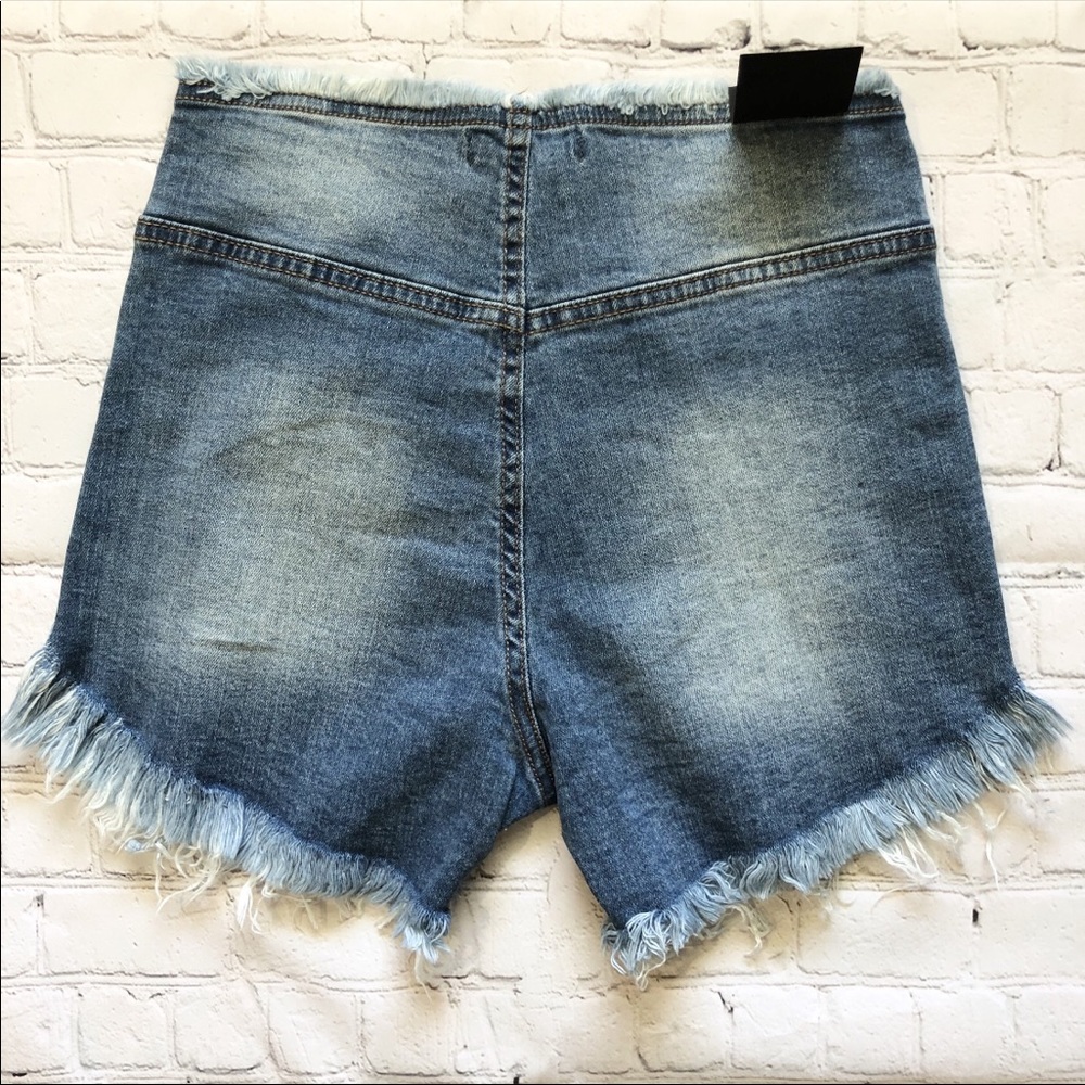 Denim shorts - Picture 4 of 5